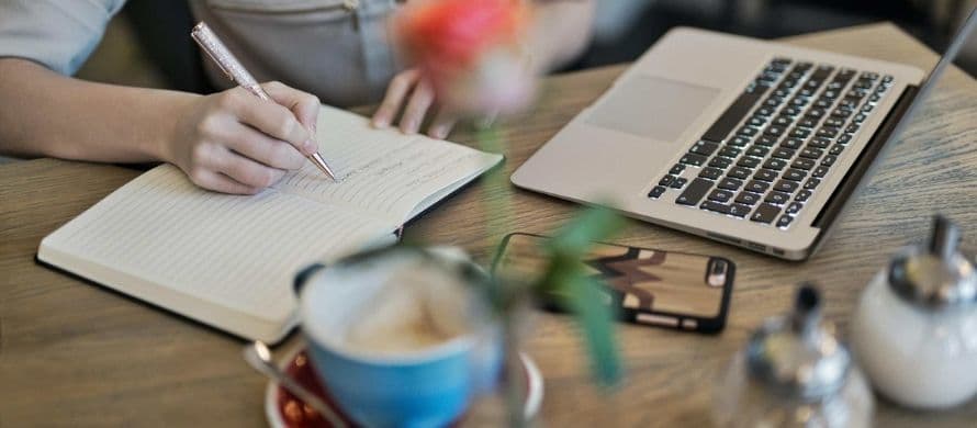 نوشتن نکات کلیدی بر روی کاغذ
