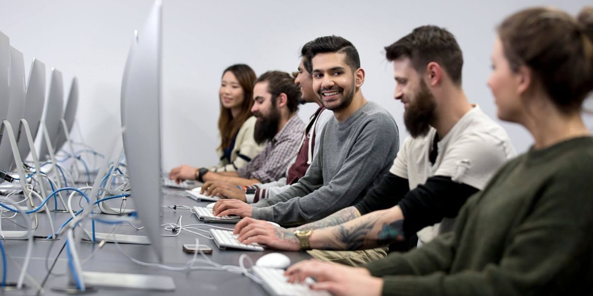 تیم تولید محتوا چیست؟ نکات تجربی در ساخت گروه تیم تولید محتوا چیست؟ نکات تجربی در ساخت گروه